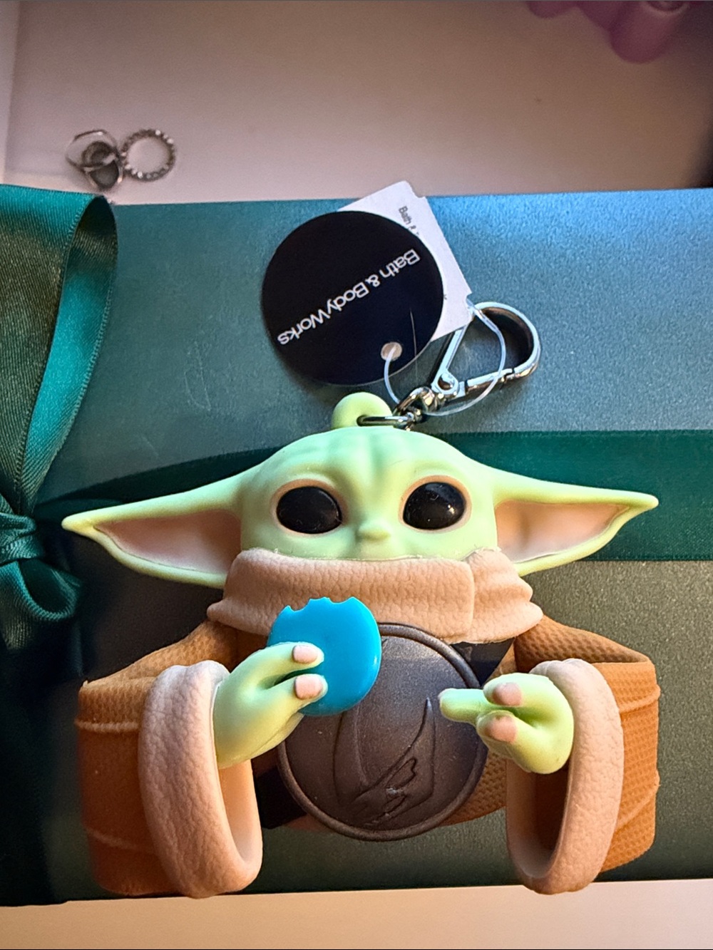 Bath & Body Works Green Grogu Keychain with Blue Cookie